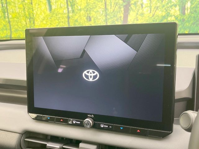 �y12.9�C���` �f�B�X�v���C�I�[�f�B�I�z���ʂ̃f�B�X�v���C��AppleCarPlay��AndroidAuto�����p�\�B�傫�ȉ�ʂŃX�}�z�i�r�A�v���������p���������܂���
