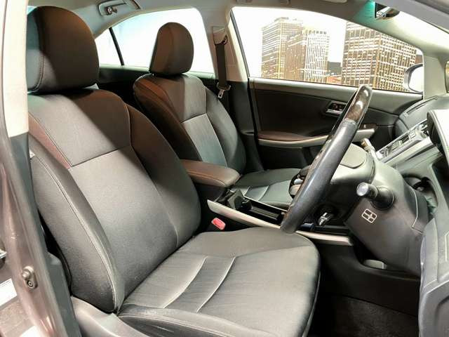 �^�]�Ȃ��L�X�Ƃ��Ă���^�]���₷�������������Ă��܂��������N���[�j���O�����{�ς݂ł��B