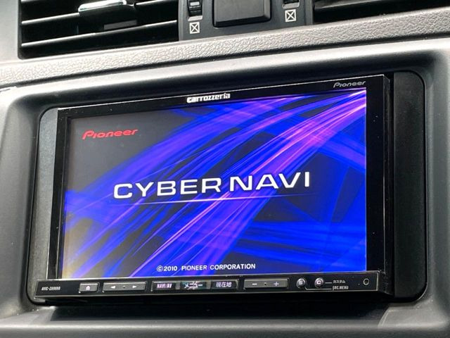 【ナビゲーション】目的地までしっかり案内してくれる使いやすいナビ。Bluetooth接続すればお持ちのスマホやMP3プレイヤーの音楽を再生可能!毎日の運転がさらに楽しくなります!!