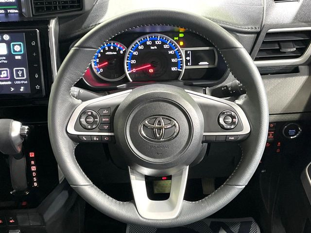 �y�����v�����X�e�A�����O�z�㎿�Ȋv���g�p���邱�ƂŁA��ɂ����������݂ƂĂ��^�]���₷���n���h���ł���