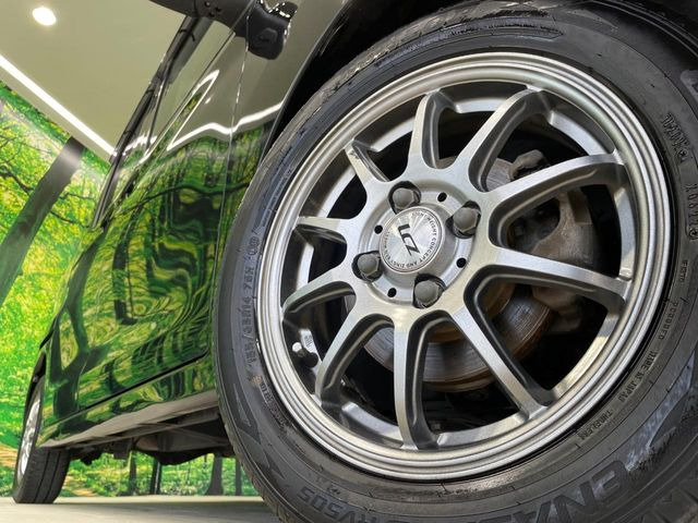�y14�C���`�A���~�z�C�[���z�O�ςɃ}�b�`�����A���~�z�C�[���𑕒����Ă���܂��B�e��A���~�z�C�[����A�X�^�b�h���X�^�C�����戵�����Ă���܂��B���񂲑��k����������
