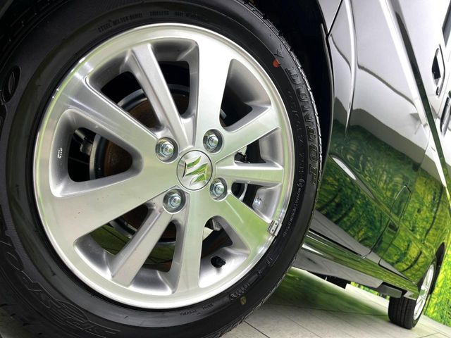 �y����14�C���`�A���~�z�C�[���z�O�ςɃ}�b�`���������A���~�z�C�[���𑕒����Ă���܂��B�e��ЊO�A���~�z�C�[����A�X�^�b�h���X�^�C�����戵�����Ă���܂��B���񂲑��k����������