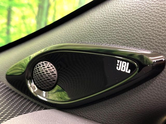 �yJBL�T�E���h�V�X�e���t�������i�r�z�[���̃i�r�@�\�͂������A���x�ȃ`���[�j���O�\�͂����ڂ���Ă���A�������ȉ��y�����y���݂��������܂���