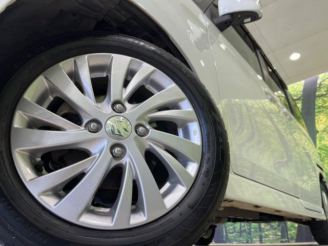 �y����14�C���`�A���~�z�C�[���z�O�ςɃ}�b�`���������A���~�z�C�[���𑕒����Ă���܂��B�e��ЊO�A���~�z�C�[����A�X�^�b�h���X�^�C�����戵�����Ă���܂��B���񂲑��k����������