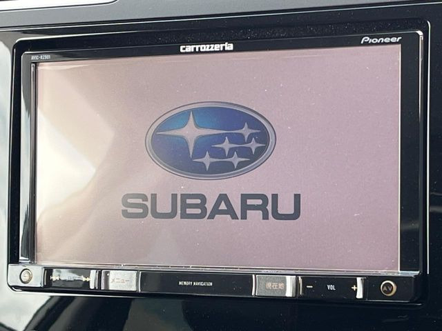 �y�����i�r�z�l�C�̏����i�r�𑕔����Ă���܂��B�i�r�̎g���₷���͂������A�I�[�f�B�I�@�\���[��!�L�����v�◷�s�͂������A�ʋ΂┃�����ȂǕ��i�̃h���C�u���y�����Ȃ�͂���