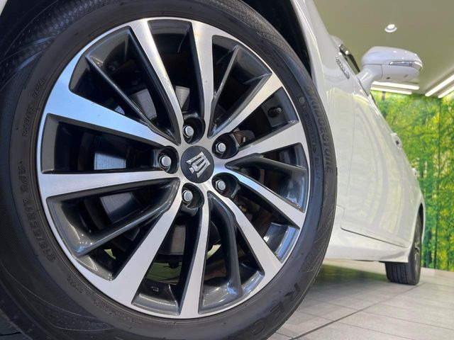 �y����17�C���`�A���~�z�C�[���z�O�ςɃ}�b�`���������A���~�z�C�[���𑕒����Ă���܂��B�e��ЊO�A���~�z�C�[����A�X�^�b�h���X�^�C�����戵�����Ă���܂��B���񂲑��k����������
