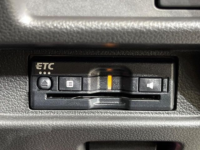 【ETC】高速道路の料金所をストレスなく通過!話題のスポットやサービスエリアに多い「スマートIC」利用時は必須のアイテムです。当店でセットアップを実施、ご納車当日からすぐにご利用いただけます!