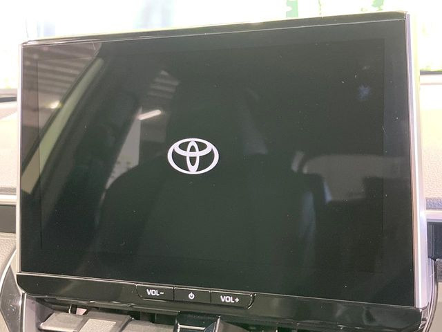 �y����10.5�C���` �f�B�X�v���C�I�[�f�B�I�z���ʂ̃f�B�X�v���C��AppleCarPlay��AndroidAuto�����p�\�B�傫�ȉ�ʂŃX�}�z�i�r�A�v���������p���������܂���