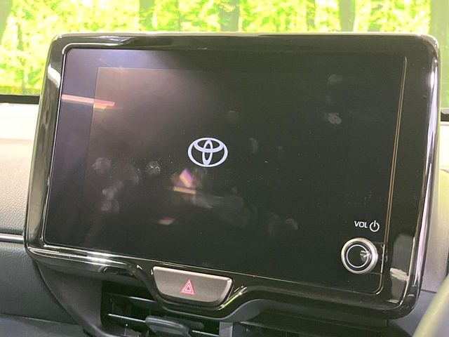 �y8�C���` �f�B�X�v���C�I�[�f�B�I�z���ʂ̃f�B�X�v���C��AppleCarPlay��AndroidAuto�����p�\�B�傫�ȉ�ʂŃX�}�z�i�r�A�v���������p���������܂���