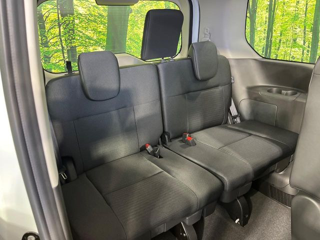 ドライバーによって運転しやすいポジションは異なり、あの車はどうなのか不安なこともありますよね。気になるお車は店頭で乗り込んでご確認いただけます♪