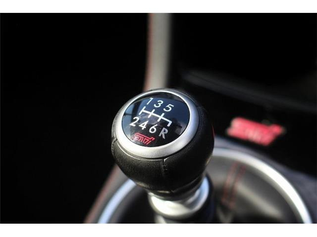大好評のボディコーティング「ハイモースコート」もご納車までに施工可能。雨染みや線傷など中古車だからと諦めていませんか?ピカピカの状態でお乗り出しいただけます。
