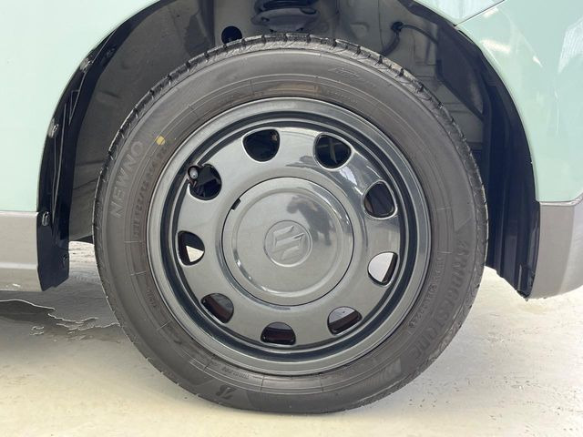 �y����14�C���`�A���~�z�C�[���z�O�ςɃ}�b�`���������A���~�z�C�[���𑕒����Ă���܂��B�e��ЊO�A���~�z�C�[����A�X�^�b�h���X�^�C�����戵�����Ă���܂��B���񂲑��k����������