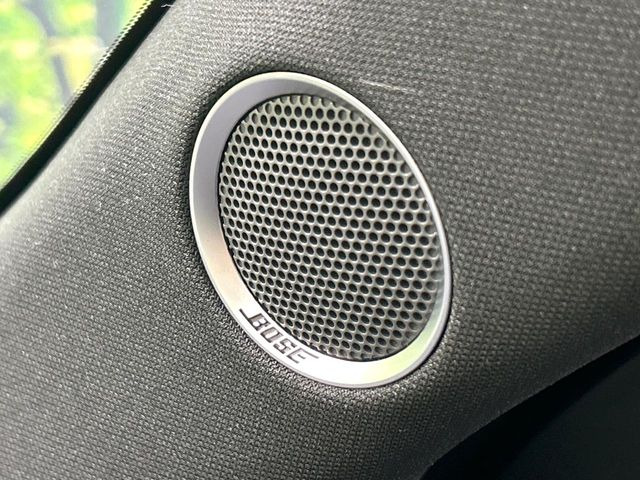 【BOSEサウンドシステム】充実のナビ機能はもちろん、高度なチューニング能力が搭載されており、高音質な音楽をお楽しみいただけます♪