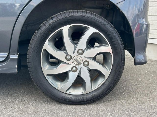 �y����14�C���`�A���~�z�C�[���z�O�ςɃ}�b�`���������A���~�z�C�[���𑕒����Ă���܂��B�e��ЊO�A���~�z�C�[����A�X�^�b�h���X�^�C�����戵�����Ă���܂��B���񂲑��k����������