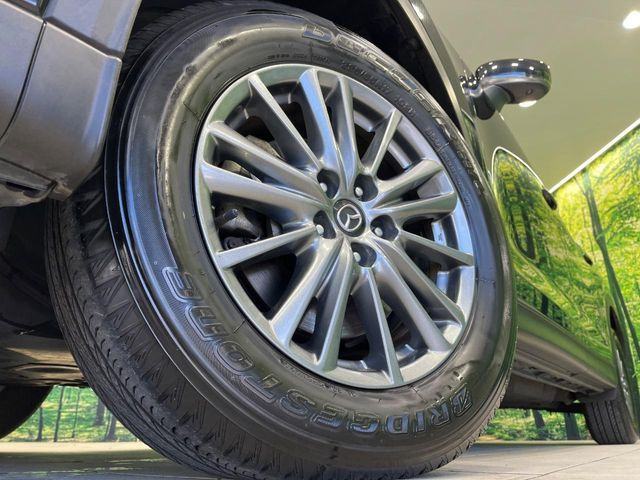 �y����17�C���`�A���~�z�C�[���z�O�ςɃ}�b�`���������A���~�z�C�[���𑕒����Ă���܂��B�e��ЊO�A���~�z�C�[����A�X�^�b�h���X�^�C�����戵�����Ă���܂��B���񂲑��k����������