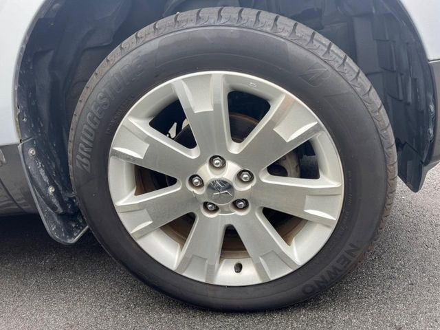 �y����18�C���`�A���~�z�C�[���z�O�ςɃ}�b�`���������A���~�z�C�[���𑕒����Ă���܂��B�e��ЊO�A���~�z�C�[����A�X�^�b�h���X�^�C�����戵�����Ă���܂��B���񂲑��k����������
