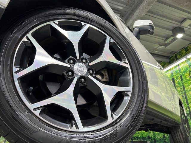 �y����18�C���`�A���~�z�C�[���z�O�ςɃ}�b�`���������A���~�z�C�[���𑕒����Ă���܂��B�e��ЊO�A���~�z�C�[����A�X�^�b�h���X�^�C�����戵�����Ă���܂��B���񂲑��k����������