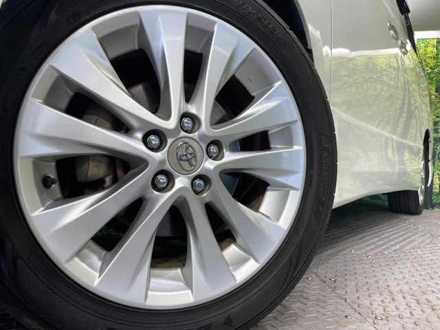 �y����18�C���`�A���~�z�C�[���z�O�ςɃ}�b�`���������A���~�z�C�[���𑕒����Ă���܂��B�e��ЊO�A���~�z�C�[����A�X�^�b�h���X�^�C�����戵�����Ă���܂��B���񂲑��k����������