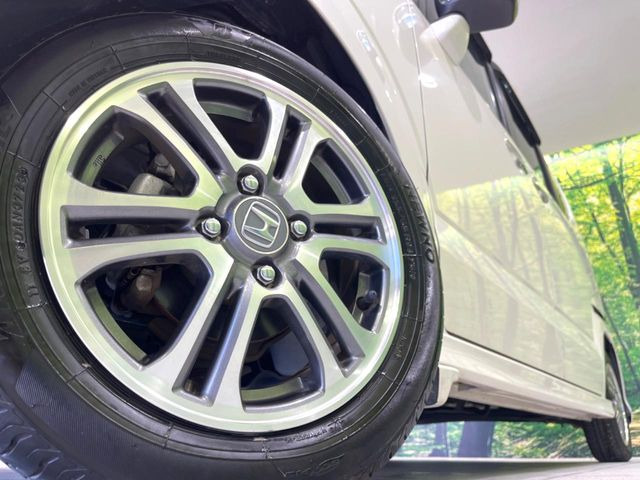 �y����14�C���`�A���~�z�C�[���z�O�ςɃ}�b�`���������A���~�z�C�[���𑕒����Ă���܂��B�e��ЊO�A���~�z�C�[����A�X�^�b�h���X�^�C�����戵�����Ă���܂��B���񂲑��k����������