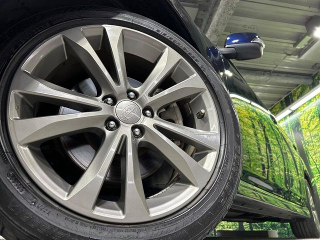 �y����17�C���`�A���~�z�C�[���z�O�ςɃ}�b�`���������A���~�z�C�[���𑕒����Ă���܂��B�e��ЊO�A���~�z�C�[����A�X�^�b�h���X�^�C�����戵�����Ă���܂��B���񂲑��k����������
