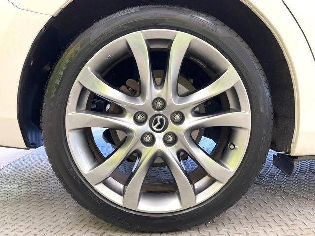 �y�����A���~�z�C�[���z�O�ςɃ}�b�`���������A���~�z�C�[���𑕒����Ă���܂��B�e��ЊO�A���~�z�C�[����A�X�^�b�h���X�^�C�����戵�����Ă���܂��B���񂲑��k����������