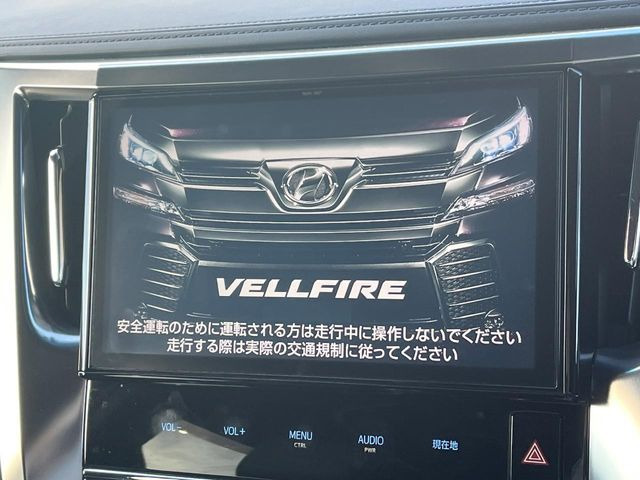 �y�����i�r�z�l�C�̏����i�r�𑕔����Ă���܂��B�i�r�̎g���₷���͂������A�I�[�f�B�I�@�\���[��!�L�����v�◷�s�͂������A�ʋ΂┃�����ȂǕ��i�̃h���C�u���y�����Ȃ�͂���