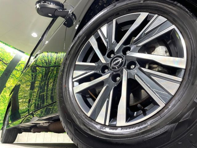 �y����16�C���`�A���~�z�C�[���z�O�ςɃ}�b�`���������A���~�z�C�[���𑕒����Ă���܂��B�e��ЊO�A���~�z�C�[����A�X�^�b�h���X�^�C�����戵�����Ă���܂��B���񂲑��k����������