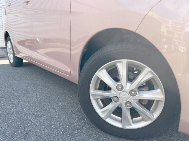 �y����14�C���`�A�z�C�[���z�O�ςɃ}�b�`���������A���~�z�C�[���𑕒����Ă���܂��B�e��ЊO�A���~�z�C�[����A�X�^�b�h���X�^�C�����戵�����Ă���܂��B���񂲑��k����������