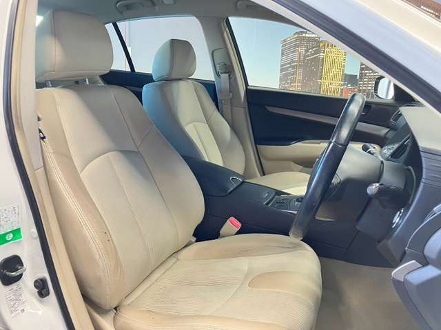 �^�]�Ȃ��L�X�Ƃ��Ă���^�]���₷�������������Ă��܂��������N���[�j���O�����{�ς݂ł��B