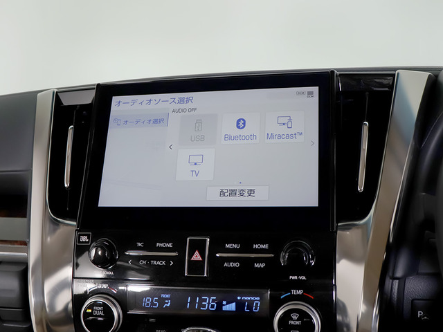 ���e�탁�f�B�A�Ή���CD&DVD�͂������Bluetooth��USB�ȂǂŃX�}�z�����ڑ��\!