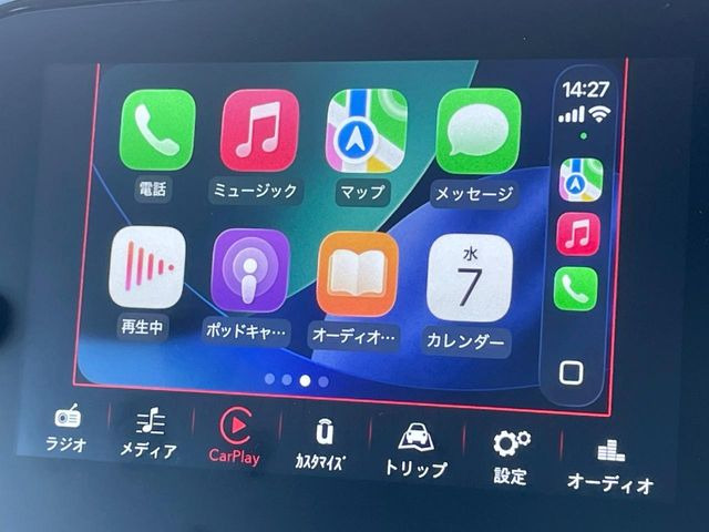 ��Apple Car Play:�X�}�z�Ƃ̗L���ڑ��ŁA�i�r�E�I�[�f�B�I�Đ��ȂǃX�}�z�̃A�v���@�\����ʂł��g����֗��@�\�ł�!