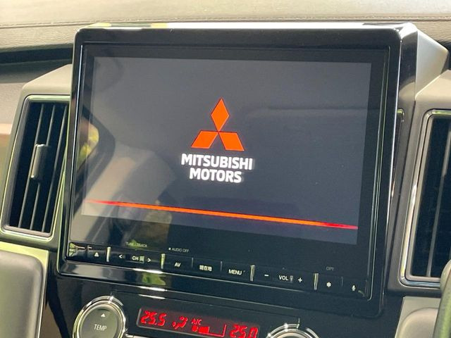 【純正10型ナビ】人気の純正ナビを装備。オーディオ機能も充実しており、Bluetooth接続すればお持ちのスマホやMP3プレイヤーの音楽を再生可能!毎日の運転がさらに楽しくなります!!