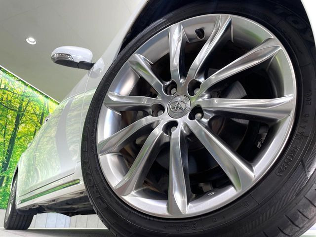 �y�����I�v�V����18�C���`�A���~�z�C�[���z�����I�v�V�����z�C�[���𑕒��B���s���\�̌���ɉ����A�O�ς����X�^�C���b�V���ɂȂ��Ă��܂��B