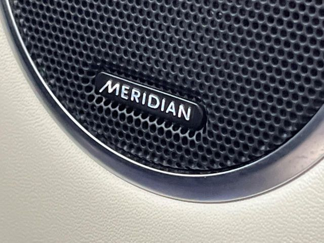 ��MERIDIAN�T�E���h�V�X�e��:���f�����ɍœK�Ȓ������{���ꂽ�A�n�C�G���h�T�E���h�V�X�e���ł��B�ʏ�̃X�s�[�J�[�Ɣ�r���Ă����̍L���肪�������܂��B���񂲗��X�̏ゲ�̊����������B