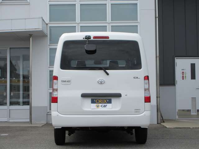 �y�ፑ�Ȃ�ł͂̂������z�H�c���͍~��n��ł��̂�4WD�̎ԗ��𑽂��W�����Ă���܂��B�Z��܂ɂ�鉺���̃T�r�΍�����Г��X�ɂ��C����������!