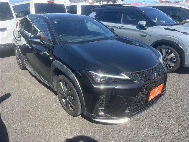 UX(レクサス) 250h Fスポーツ　サンルーフ 禁煙車 純正12.3インチナビ 中古車画像