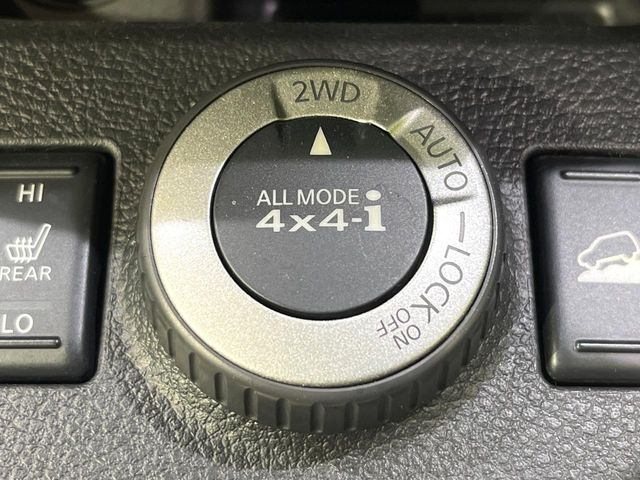 �y�I�[�����[�h4&times;4�z2WD/4WD���[�h����y�ɐ؂�ւ��\�B�R��d����2WD�A�X�^�b�N���ɖ𗧂�LOCK�AAUTO���[�h�ł�4WD�̔z���������Œ������A�H�ʏ󋵂��킸���肵��������T�|�[�g�B