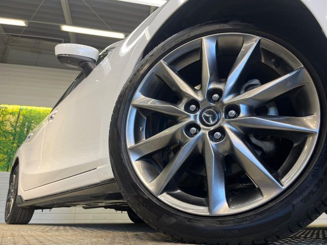 �y����18�C���`�A���~�z�C�[���z�O�ςɃ}�b�`���������A���~�z�C�[���𑕒����Ă���܂��B�e��ЊO�A���~�z�C�[����A�X�^�b�h���X�^�C�����戵�����Ă���܂��B���񂲑��k����������