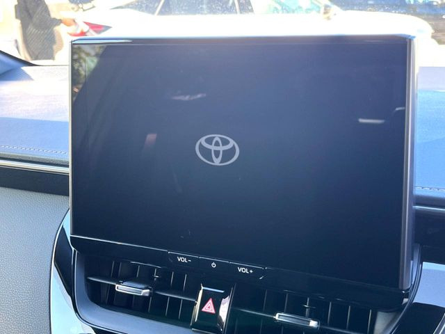 �y10.5�C���` �f�B�X�v���C�I�[�f�B�I�z���ʂ̃f�B�X�v���C��AppleCarPlay��AndroidAuto�����p�\�B�傫�ȉ�ʂŃX�}�z�i�r�A�v���������p���������܂���