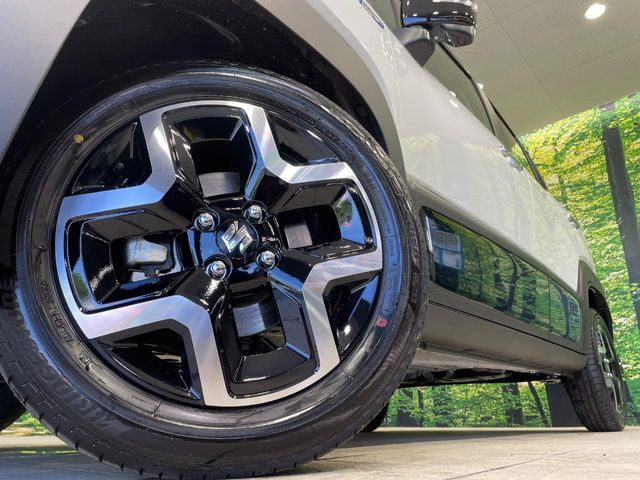 �y����16�C���`�A���~�z�C�[���z�O�ςɃ}�b�`���������A���~�z�C�[���𑕒����Ă���܂��B�e��ЊO�A���~�z�C�[����A�X�^�b�h���X�^�C�����戵�����Ă���܂��B���񂲑��k����������