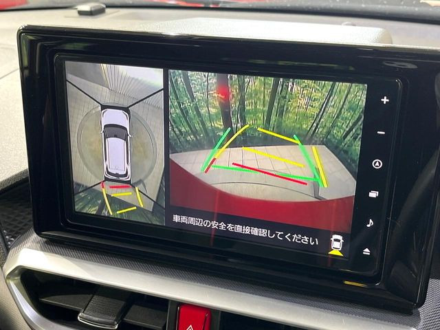 �y�p�m���}���j�^�[�z��p�̃J�����ɂ��A�ォ�猩���낵���悤�Ȏ��_��360�x�N���}�̎��͂��m�F���邱�Ƃ��ł��܂������p�������m�F���₷���A�����ꏊ�ł̐؂�Ԃ��⒓�Ԃ��X���[�Y�ɍs���܂��B