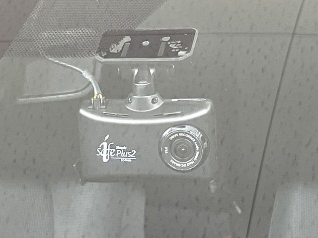 【ドライブレコーダー】ドライブレコーダー装備!走行中はもちろん、あおり運転や事故に遭遇した際、映像で記録し、万一のリスクに備えます。※記録用SDカードはお客様ご自身でご準備いただく必要があります。