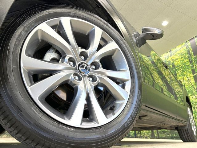 �y����18�C���`�A���~�z�C�[���z�O�ςɃ}�b�`���������A���~�z�C�[���𑕒����Ă���܂��B�e��ЊO�A���~�z�C�[����A�X�^�b�h���X�^�C�����戵�����Ă���܂��B���񂲑��k����