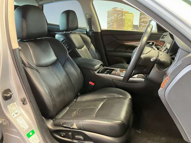 �^�]�Ȃ��L�X�Ƃ��Ă���^�]���₷�������������Ă��܂��������N���[�j���O�����{�ς݂ł��B