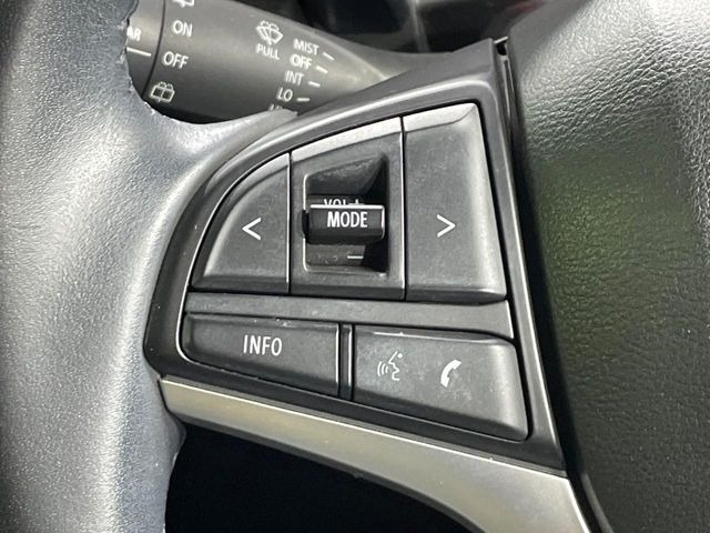 【ステアリングスイッチ】運転中、前方から目線をそらすことなく、オーディオ等の操作が可能な便利機能!安心&快適なドライブを演出してくれます♪