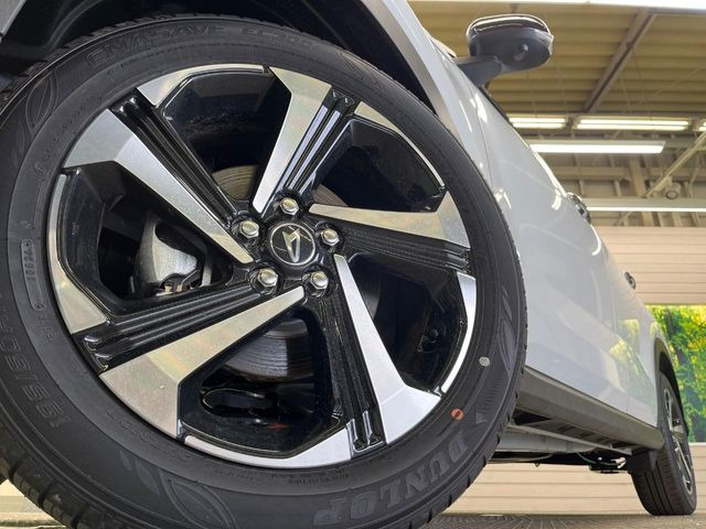 �y����17�C���`�A���~�z�C�[���z�O�ςɃ}�b�`���������A���~�z�C�[���𑕒����Ă���܂��B�e��ЊO�A���~�z�C�[����A�X�^�b�h���X�^�C�����戵�����Ă���܂��B���񂲑��k����������