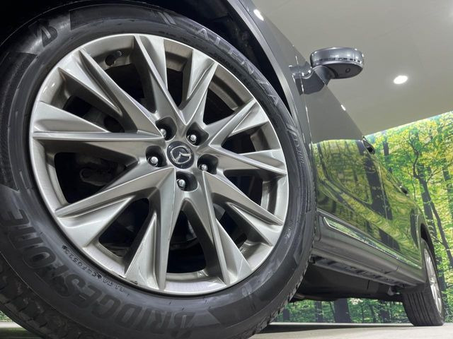 �y����19�C���`�A���~�z�C�[���z�O�ςɃ}�b�`���������A���~�z�C�[���𑕒����Ă���܂��B�e��ЊO�A���~�z�C�[����A�X�^�b�h���X�^�C�����戵�����Ă���܂��B���񂲑��k����������