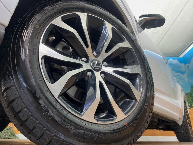 �y����18�C���`�A���~�z�C�[���z�O�ςɃ}�b�`���������A���~�z�C�[���𑕒����Ă���܂��B�e��ЊO�A���~�z�C�[����A�X�^�b�h���X�^�C�����戵�����Ă���܂��B���񂲑��k����������