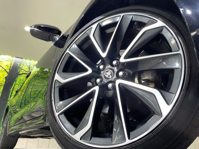 �y����18�C���`�A���~�z�C�[���z�O�ςɃ}�b�`���������A���~�z�C�[���𑕒����Ă���܂��B�e��ЊO�A���~�z�C�[����A�X�^�b�h���X�^�C�����戵�����Ă���܂��B���񂲑��k����������