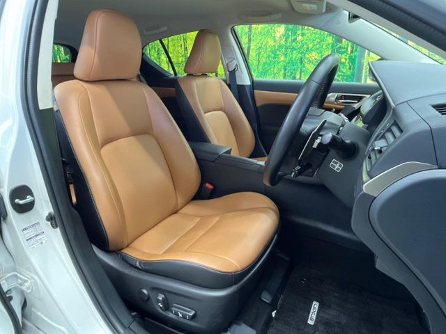 �y���烌�U�[�V�[�g�z����̂ӂ���肪�e�ՂŃ����e�i���X�����ȒP�ȁA�@�\���ɗD��鍇����v���̗p�����㎿�ȃV�[�g�ł��B����S�n���悭�A���������ӂ��S�n�ǂ��ԓ���Ԃ����o���Ă���܂��B